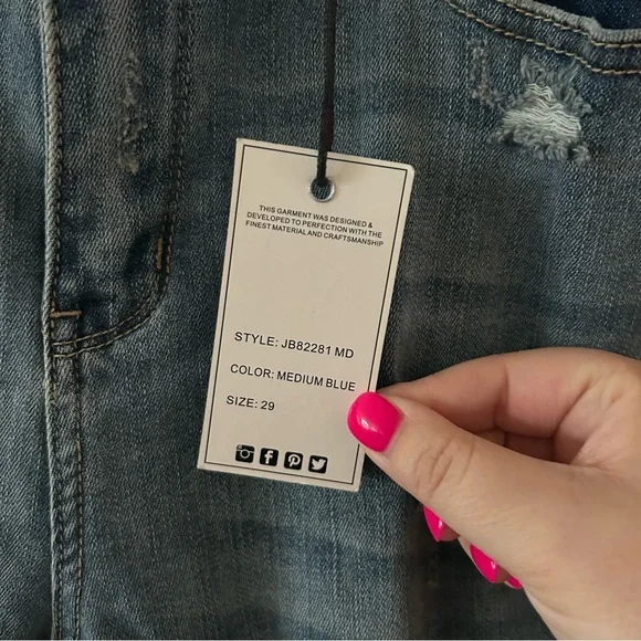 NWT Judy Blue High Rise Destroyed Boyfriend Jeans - Picture 4 of 5